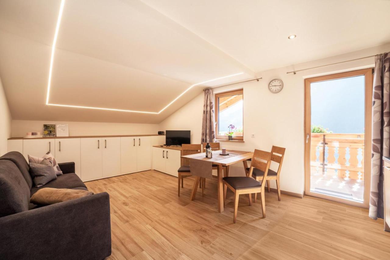 Innergasserhof Ferienwohnung Enzian サン・マルティーノ エクステリア 写真